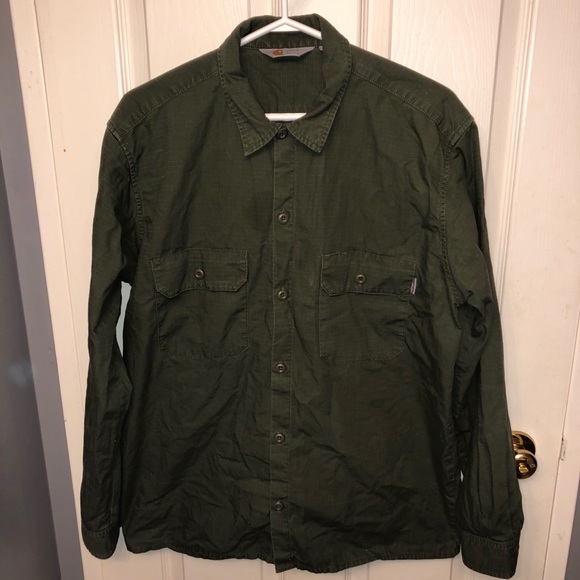 🟢Olive green Carhartt shirt🟢 - Picture 2 of 4